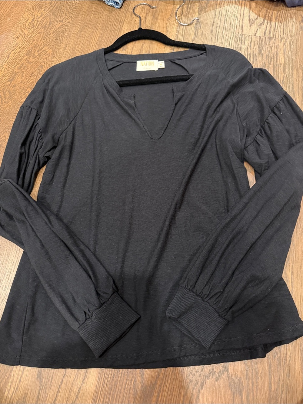 Nation LTD Black Long-Sleeve V-Notch Tee with Gathered Sleeves